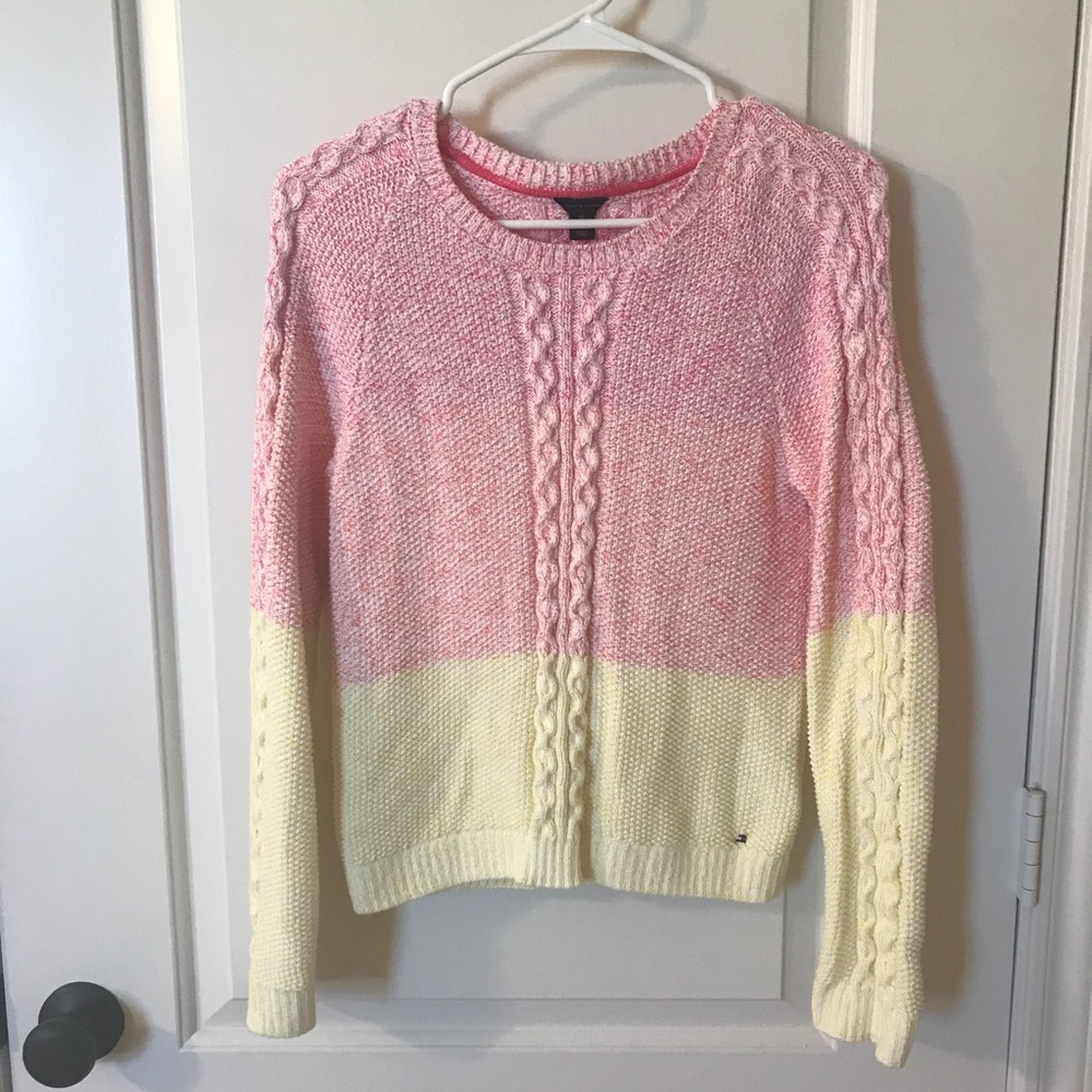 Tommy sweater